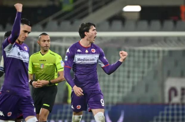 包含今夜意甲传出新动向，纽卡斯尔防线松动，管理层表态——管理层满意，赛季目标并未改变的词条