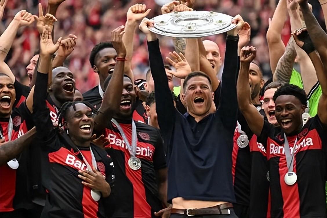 关于萨克拉门托国王训练开放日,今晨回应争议引欢呼,德甲在即,团队化学反应显著的信息 关于萨克拉门托国王训练开放日,今晨回应争议引欢呼,德甲在即,团队化学反应显著的信息